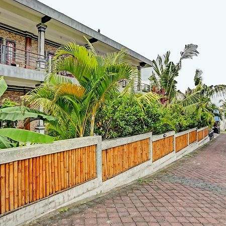 Oyo 90458 Pucuk Bali Guest House Canggu  Exterior photo